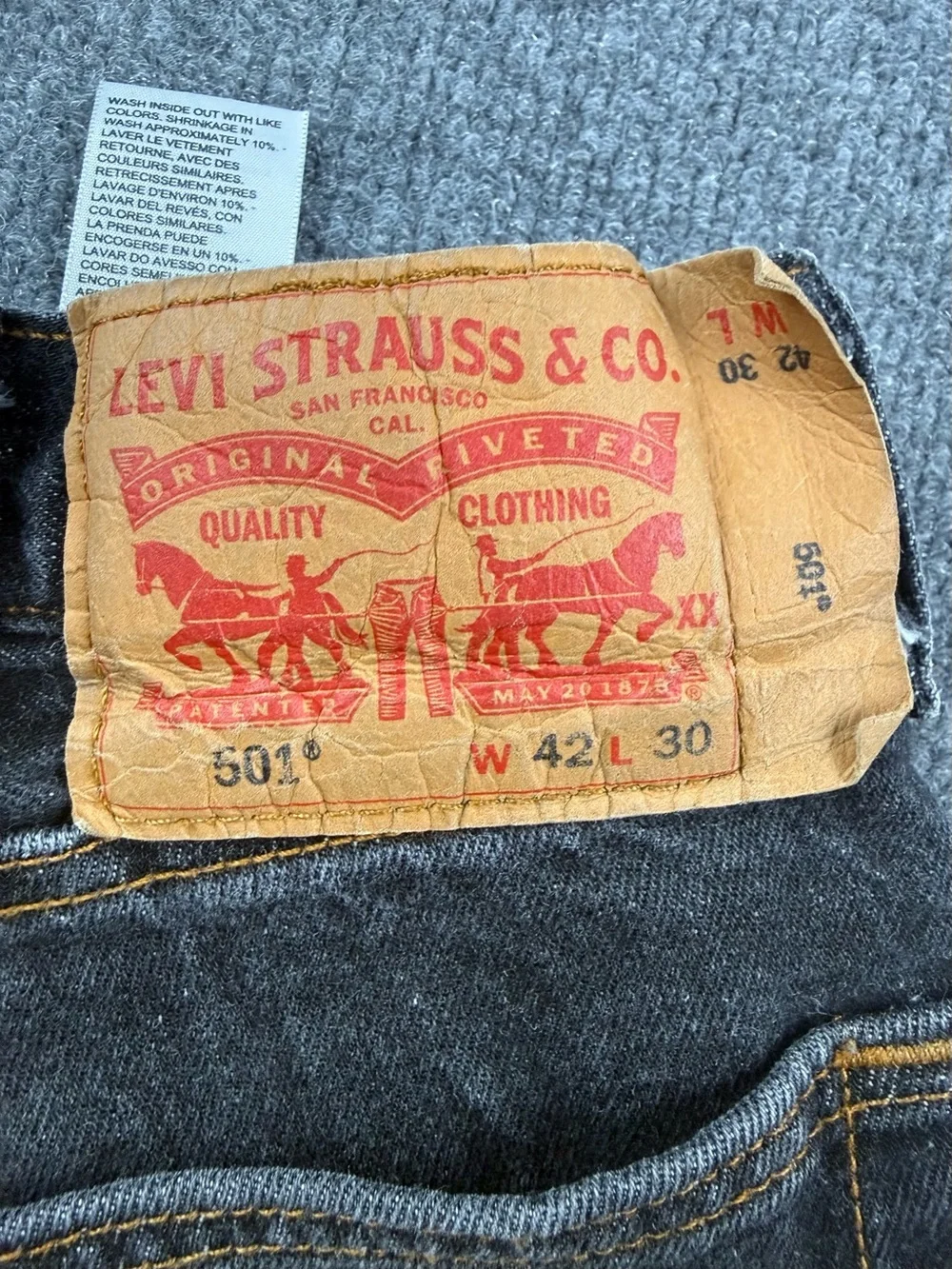 Levi's 501 Men's Black Straight Jeans, Size 42x27 (hemmed)